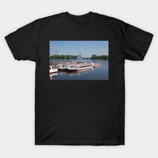 Binnenalster with Alster fountain T-Shirt